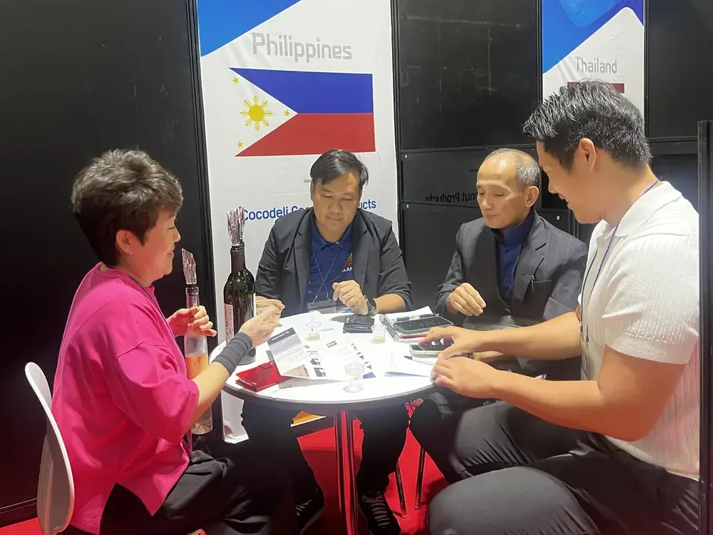 Coco Deli B2B meeting at the Gwangju Liquor Tourism Festa 2025 – De Paradiso Lambanog tasting with Korean buyers at the Philippine booth